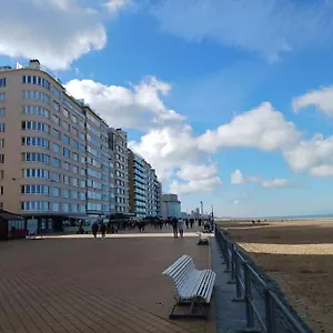 Jo Vlak Bij Zee Oostende